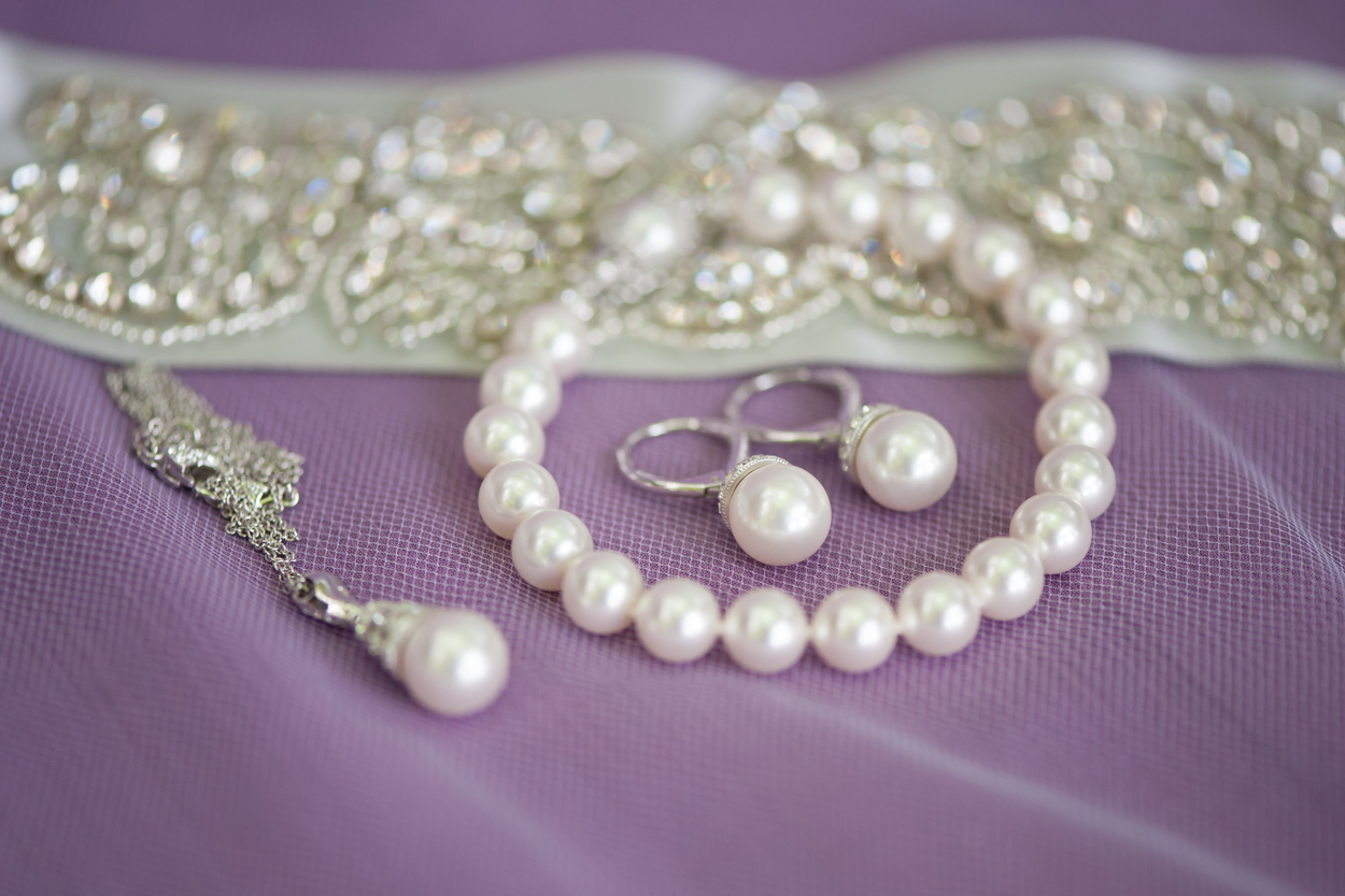 Villa Siena Wedding Bride Jewelry Pearls Gilbert AZ Photographer
