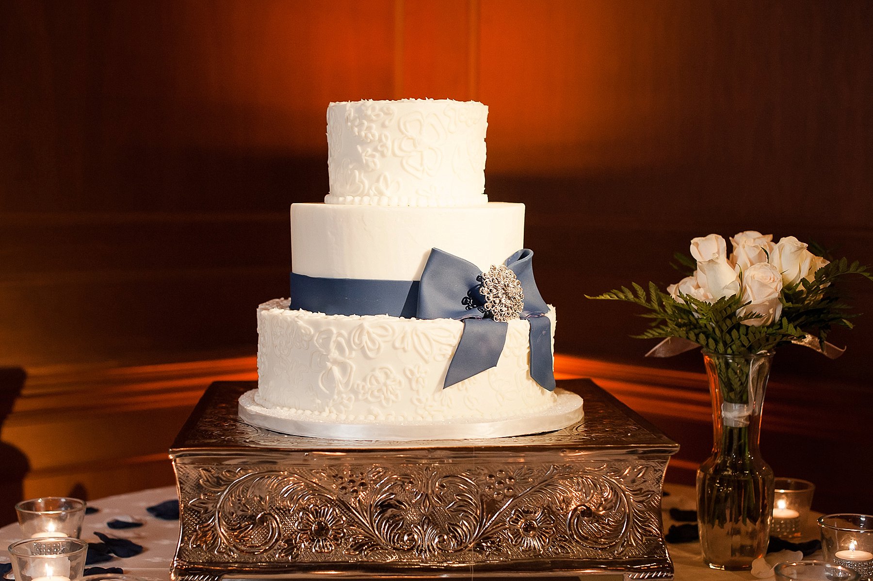 Villa Siena Wedding Piece of Cake Bow Gilbert Arizona Photo