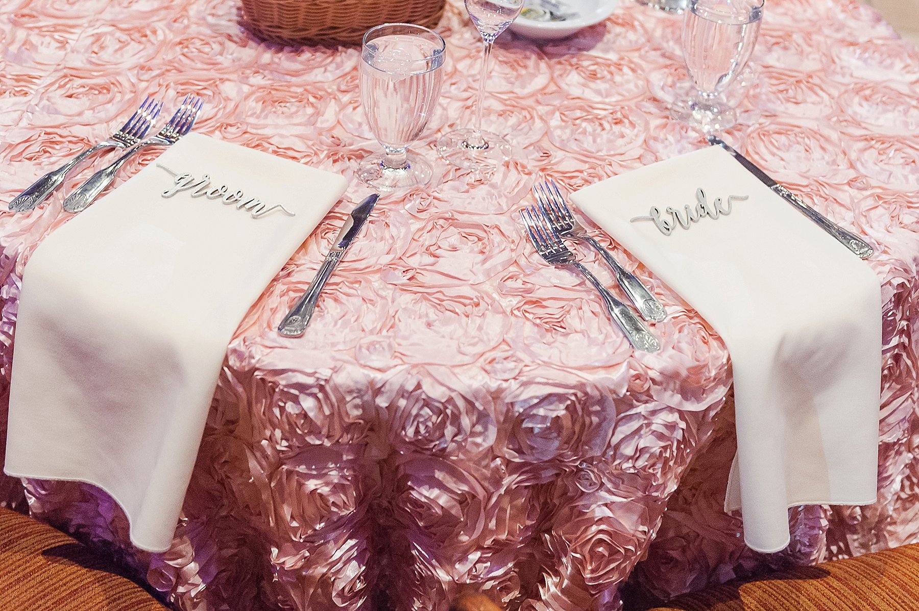 Blush Wedding Sweetheart Table Pink Vintage Bordeaux Linen Villa Siena Gilbert Arizona Photo
