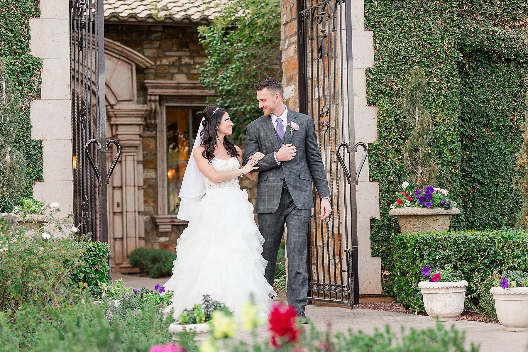 Villa Siena Middlebrooks Dell Wedding Bride Groom Romantic Walking Phoenix Arizona Photo