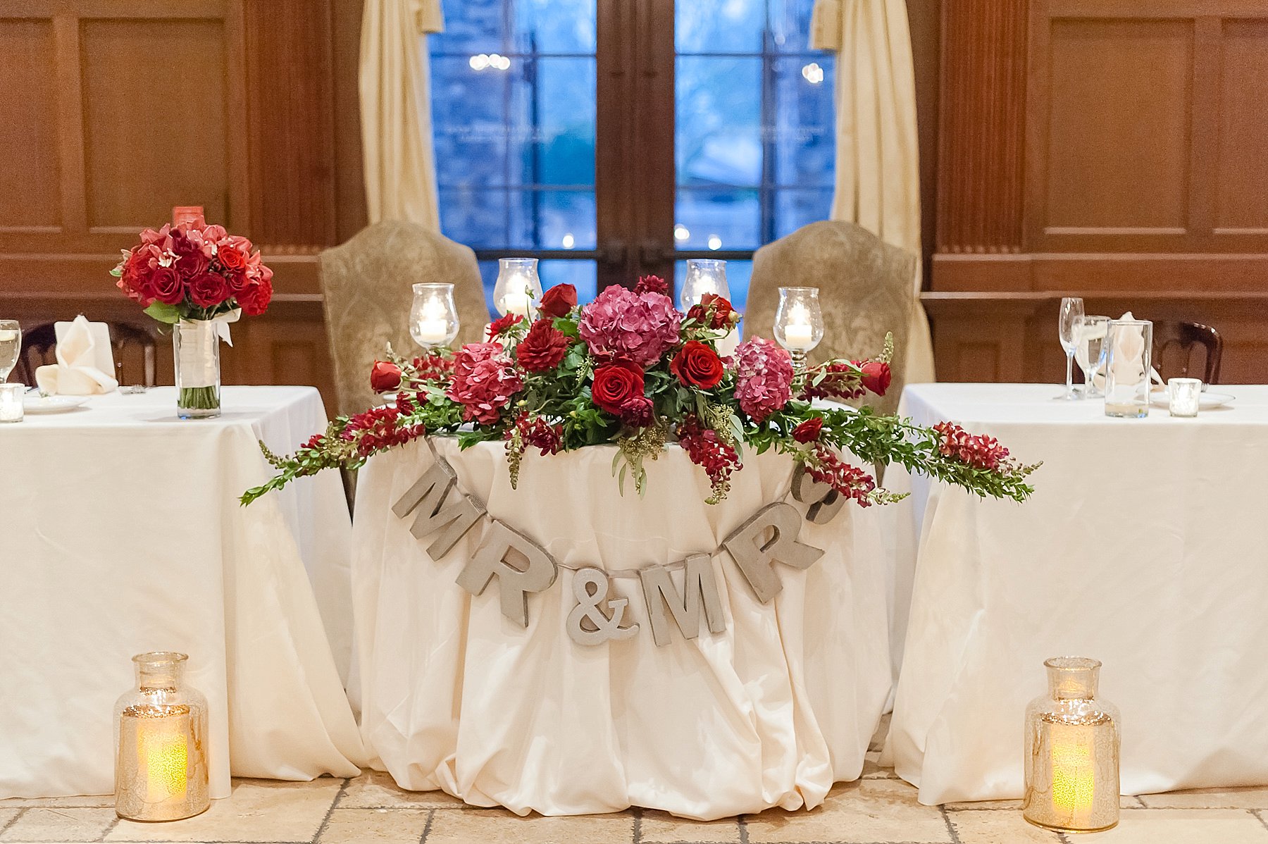 Villa Siena Wedding Reception Sweetheart Table Photo