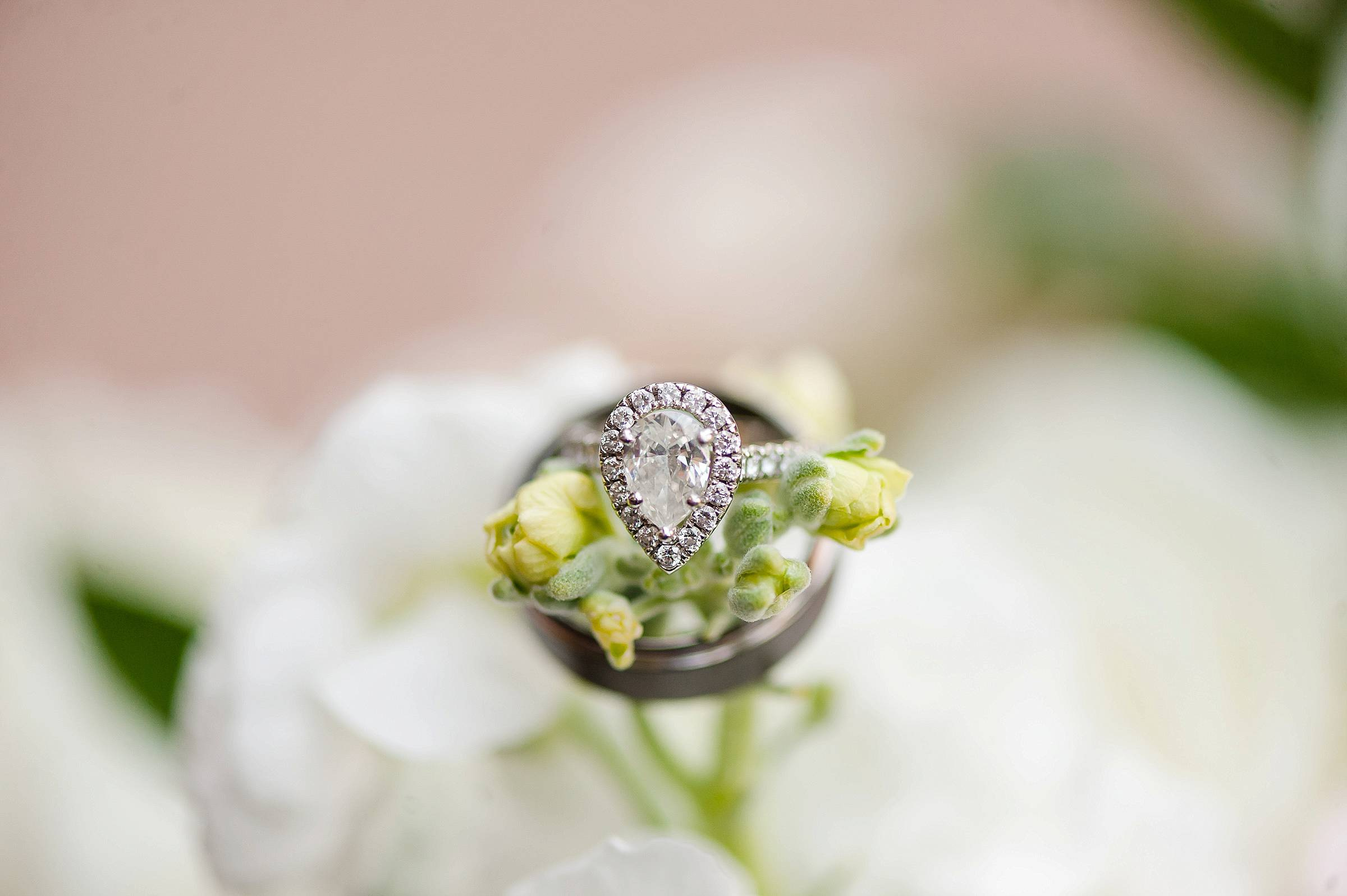 Romantic Tuscan Stunning Diamond Ring
