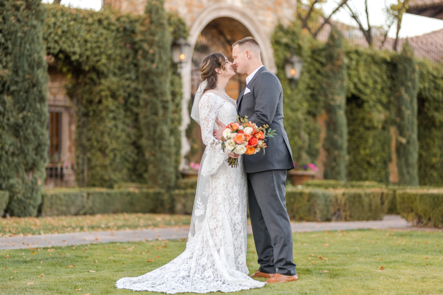 Graceful Romantic Wedding Villa Siena Phoenix Wedding Photographer