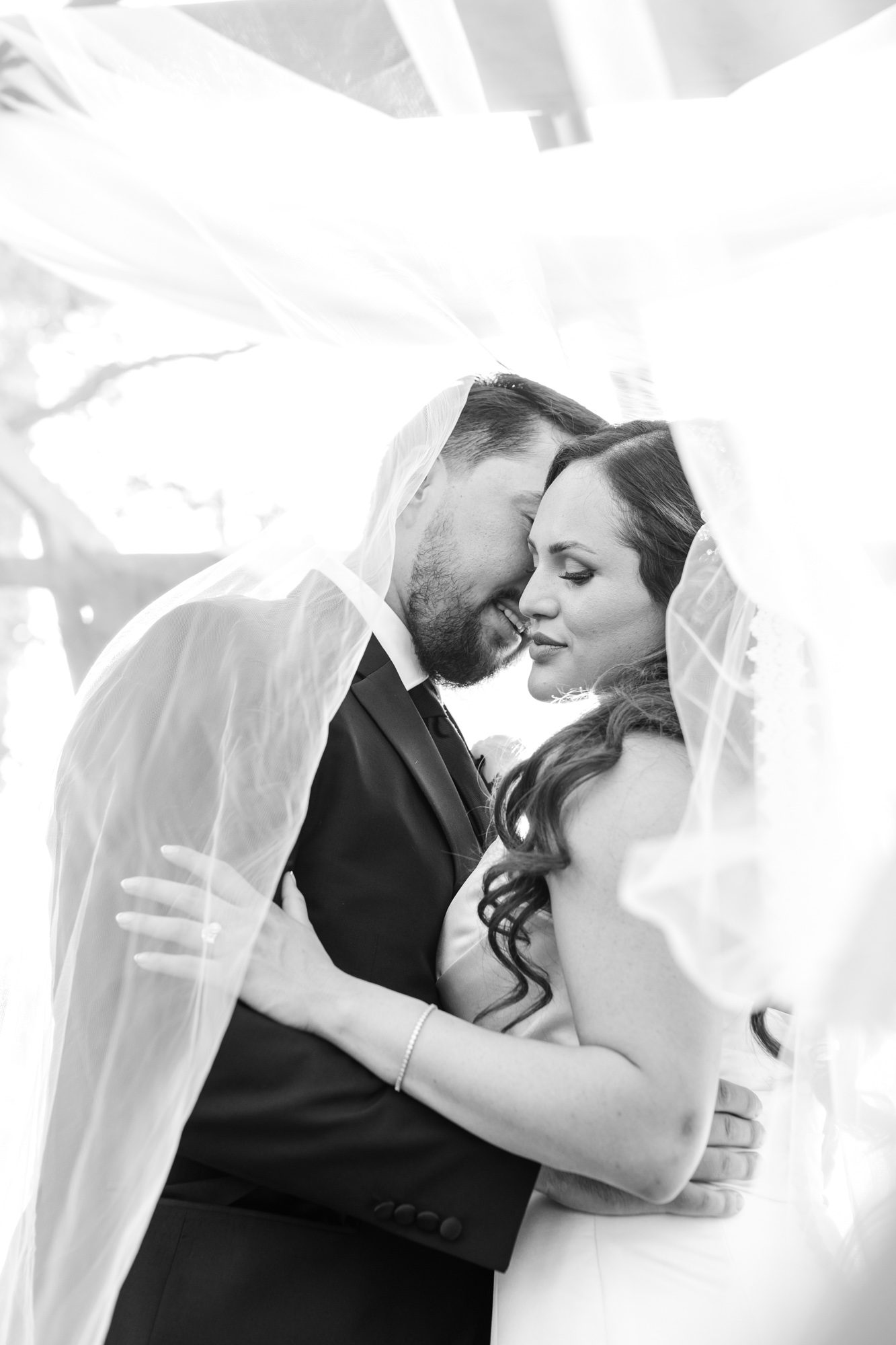 Intimate Elegant Celebration Venue at the Grove Arizona Wedding Photographer