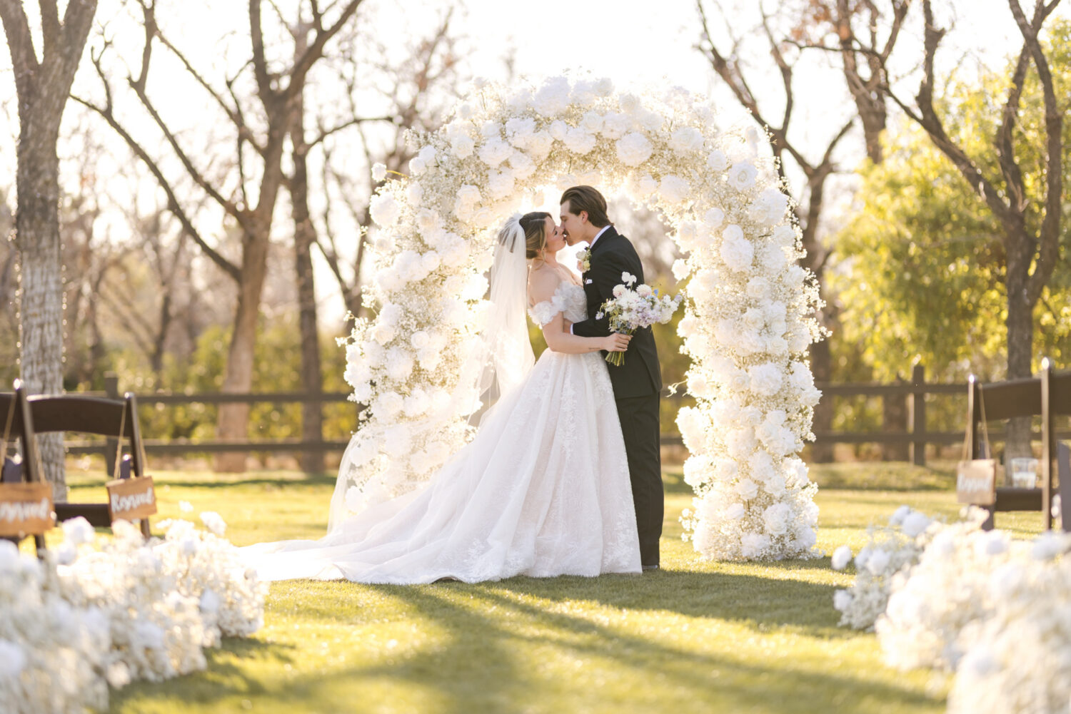 Classy Romantic Wedding Venue at the Grove Phoenix Wedding Photographer